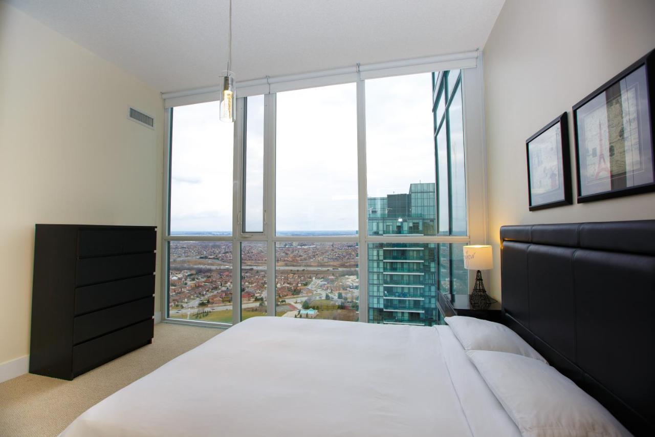 Pathway Suites Mississauga Extérieur photo